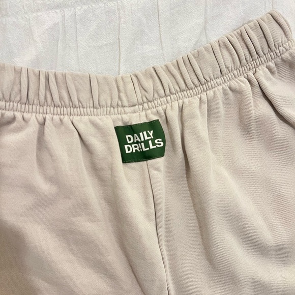 XS/S Daily Drills Sweatshirt & Joggers - Picture 3 of 5